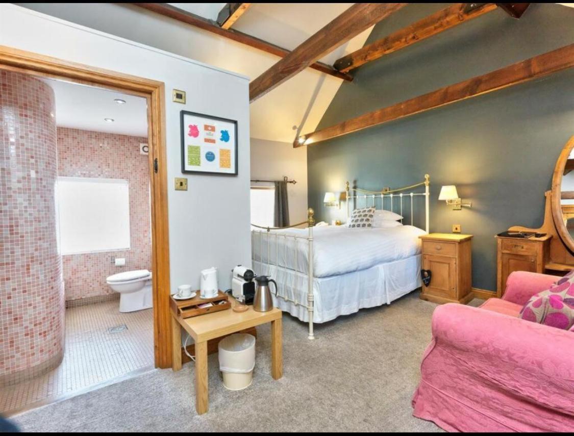 Sebastians Hotell Oswestry Exteriör bild