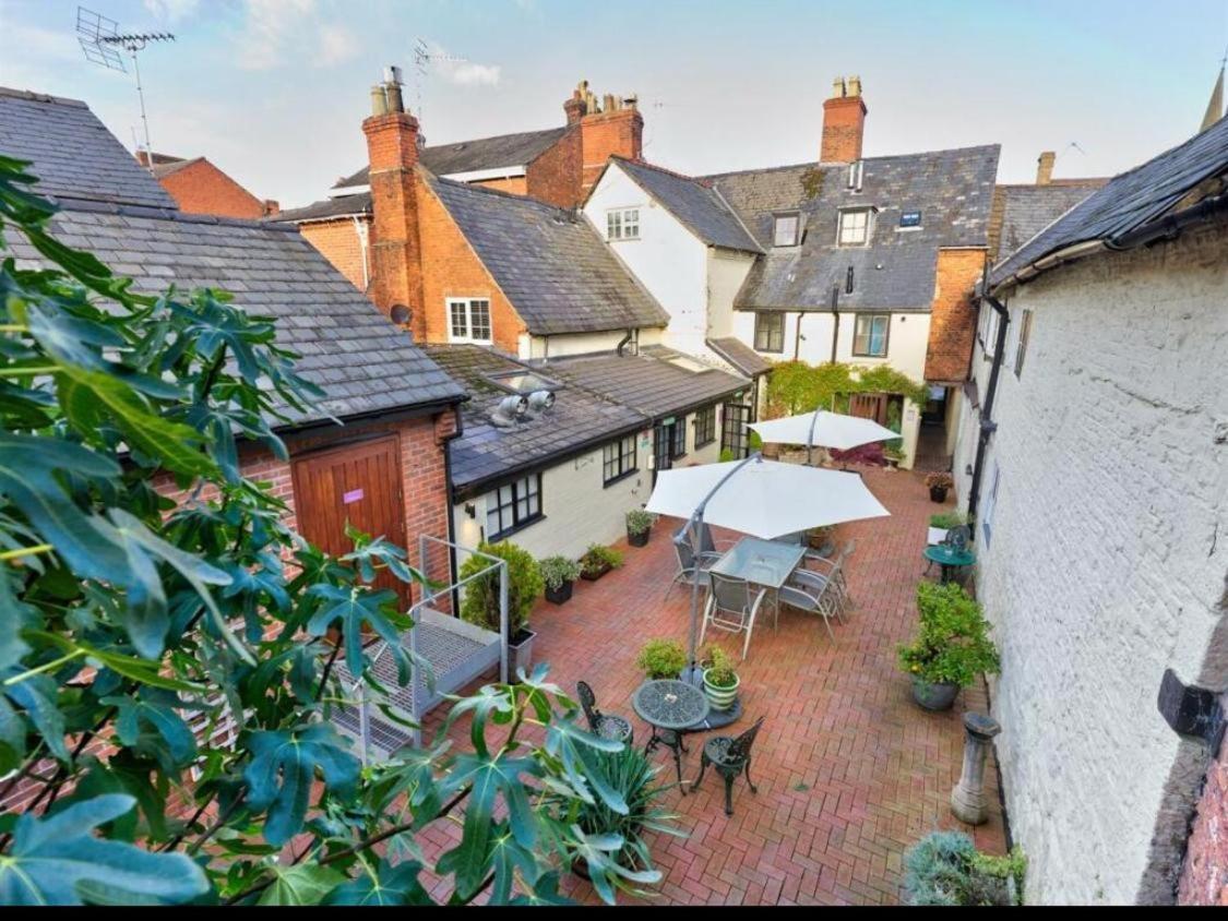 Sebastians Hotell Oswestry Exteriör bild